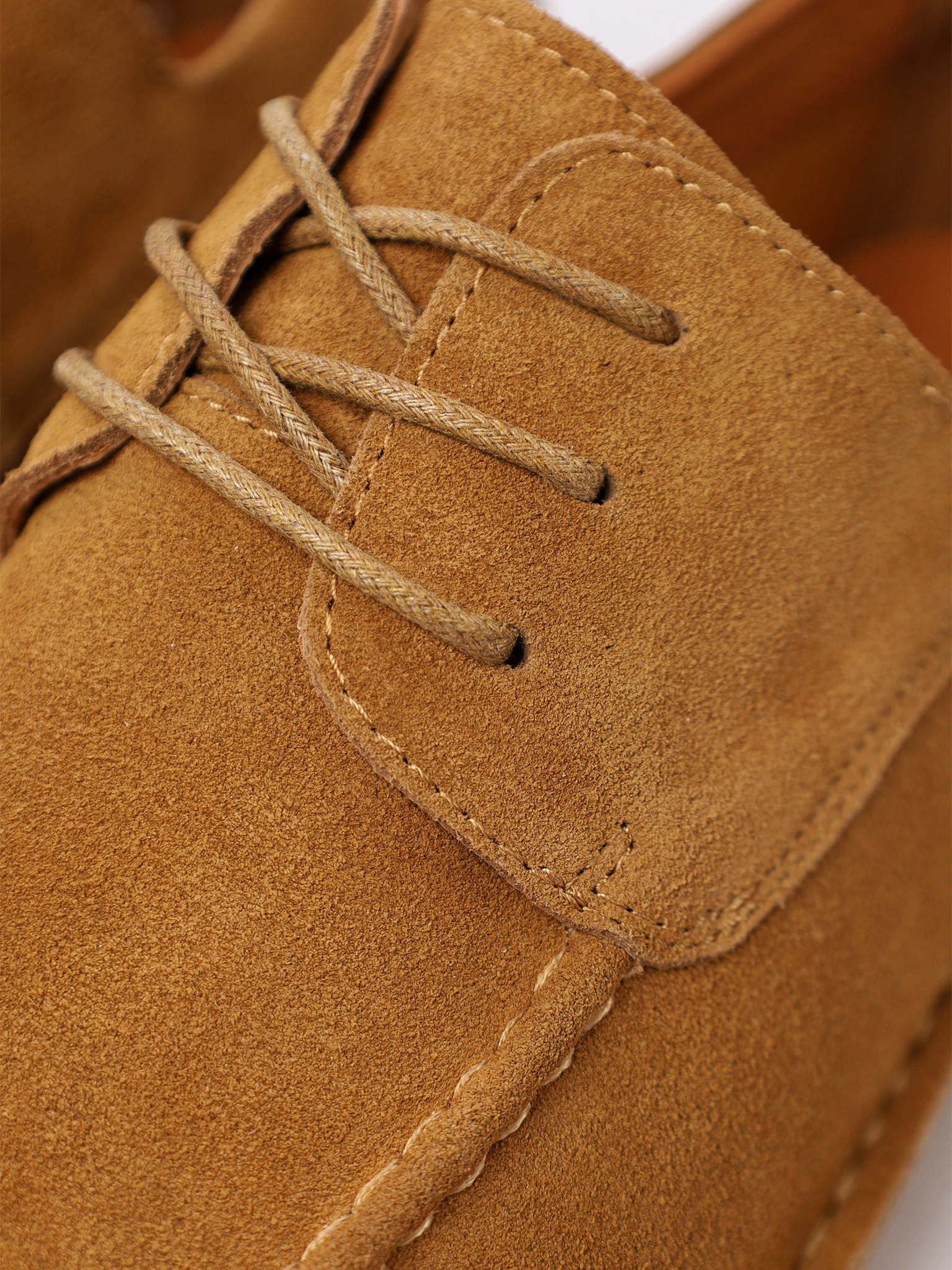 Мокасины коричневого цвета со шнуровкой